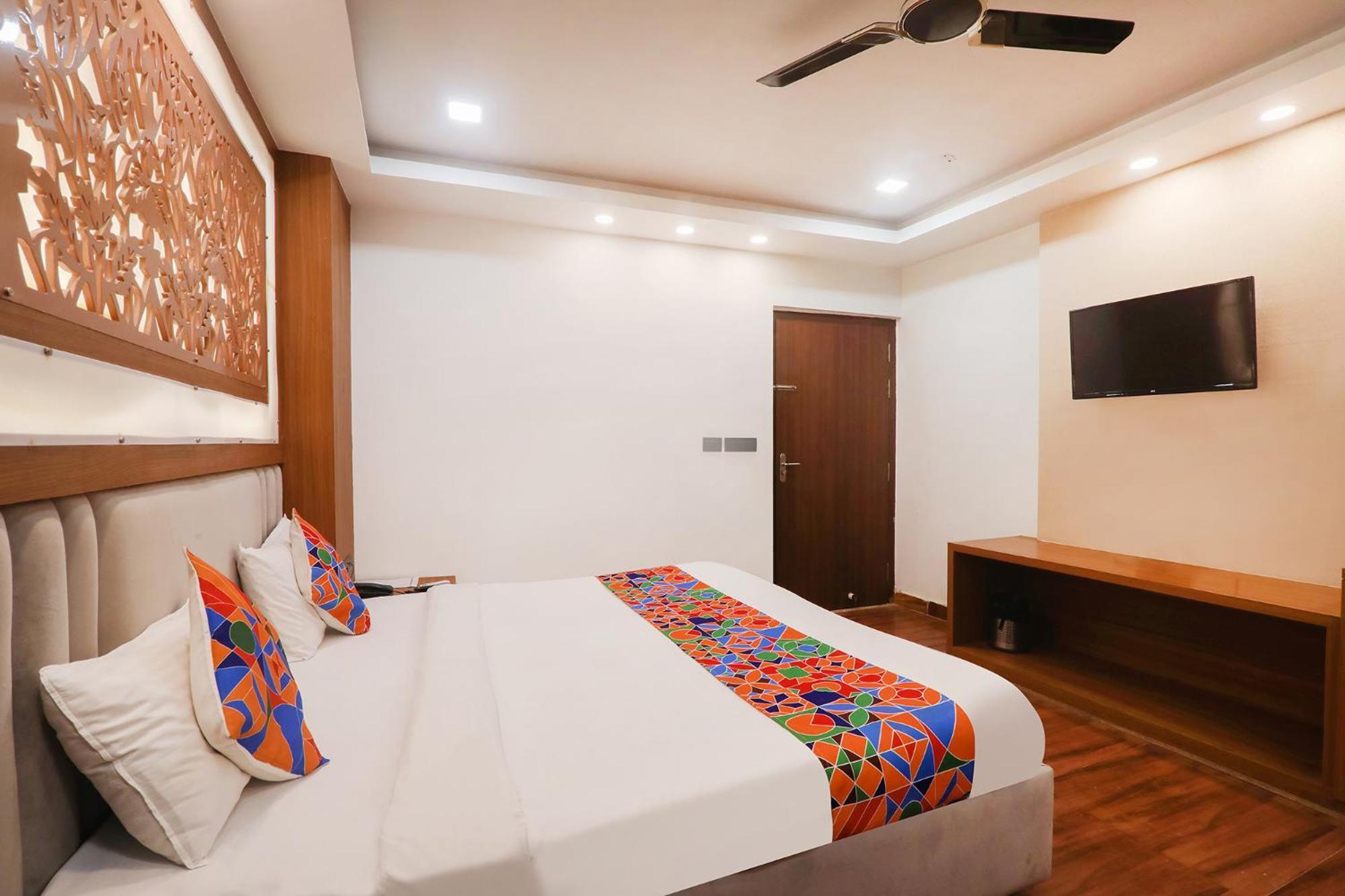Fabhotel Shaurya Inn Lakhnaú Exteriér fotografie