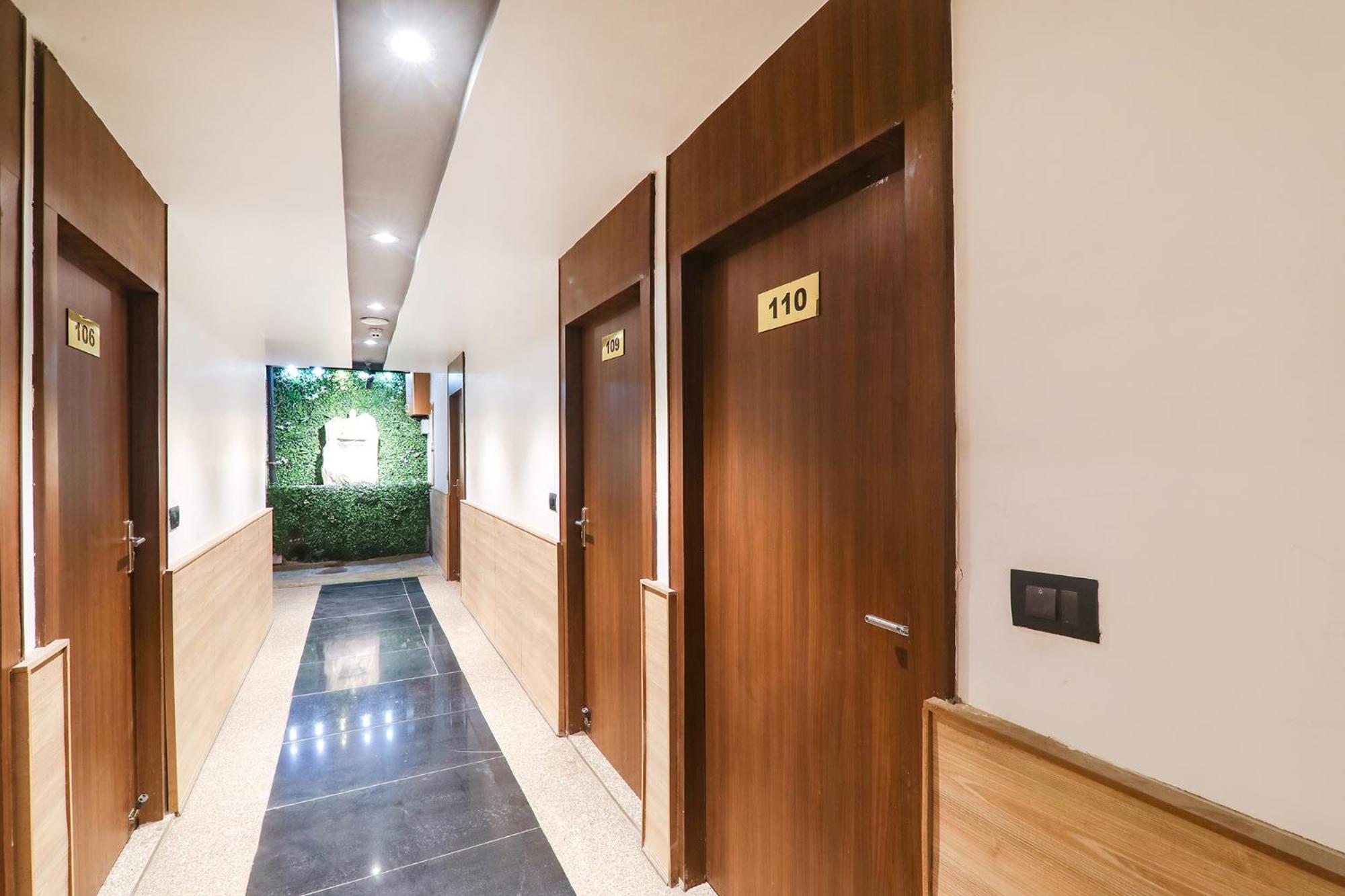 Fabhotel Shaurya Inn Lakhnaú Exteriér fotografie